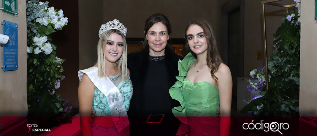 Victoria García Palacios fue proclamada como reina de las Fiestas de Navidad 2024. Foto: Especial