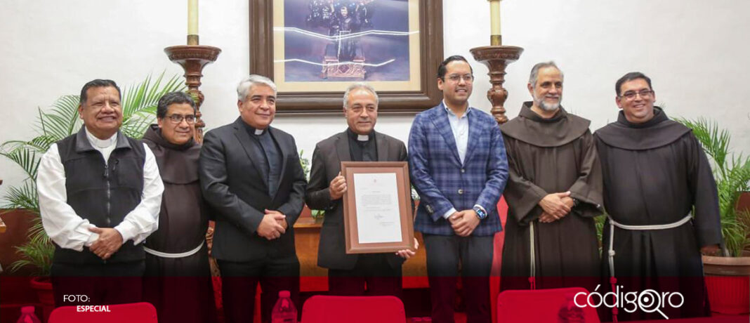 La Santa Sede nombró al Santuario de la Virgen de El Pueblito como Basílica Menor, lo cual contribuirá a preservar la cultura y tradiciones, así como el fomento del turismo a un lugar de paz, destacó Josué Guerrero, alcalde de Corregidora