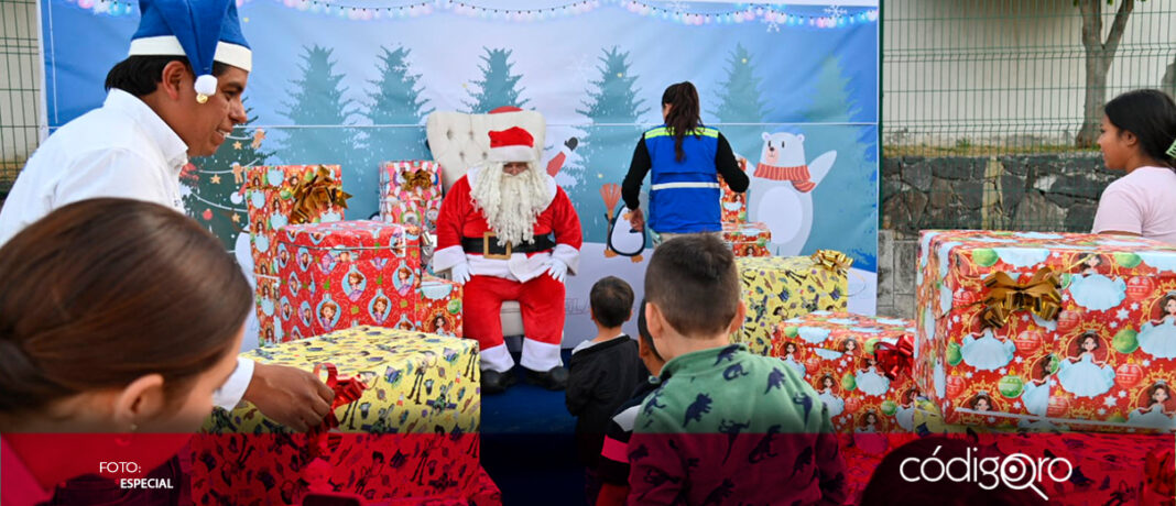 CEI promueve la sana convivencia a través de una posada navideña, en donde entregó juguetes a niñas y niños de la colonia Loarca, al norponiente de la capital queretana