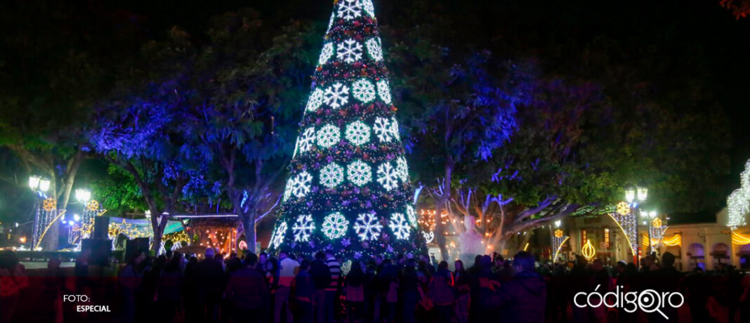 Autoridades del municipio de Corregidora encabezaron el encendido del tradicional árbol de Navidad, como parte de las celebraciones decembrinas; esto, en el jardín principal de El Pueblito