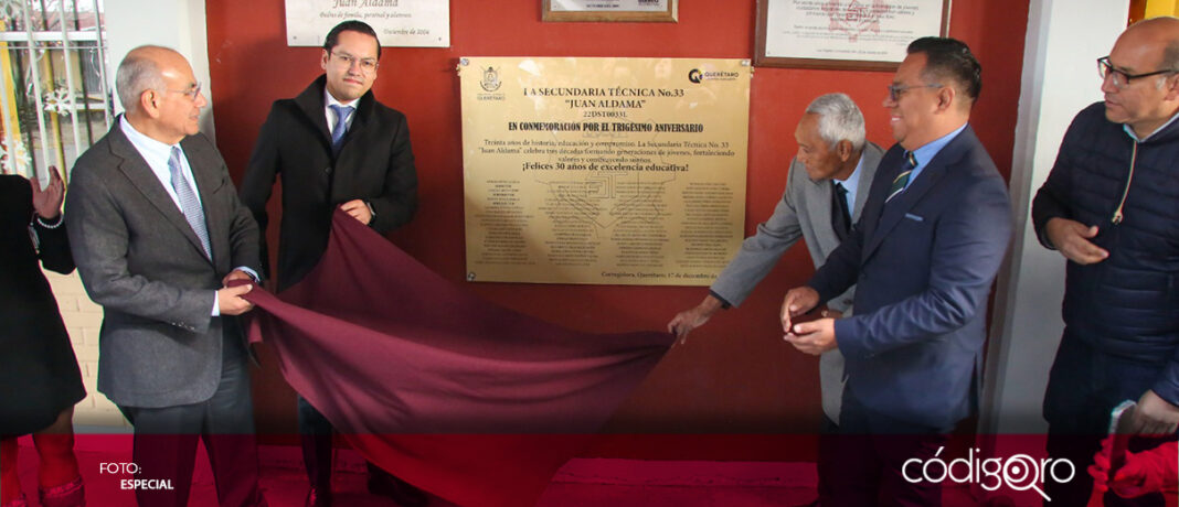 El alcalde de Corregidora, Josué Guerrero, anunció la construcción de una aula-cocina en la Secundaria Técnica No. 33 