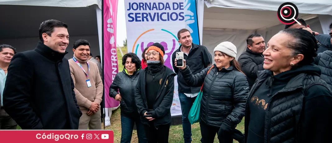 El presidente municipal de El Marqués, Rodrigo Monsalvo, encabezó la Segunda Jornada de Servicios. Foto: Especial