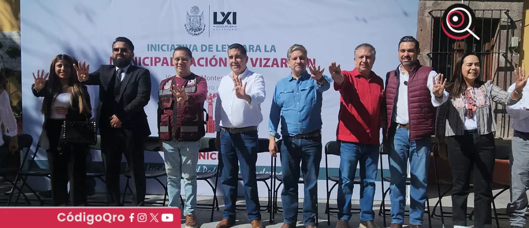 El diputado federal de Morena, Luis Humberto Fernández, respaldó la municipalización de Vizarrón. Foto: Especial