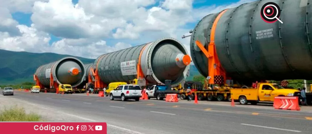 Capufe anunció el traslado de reactores de Pemex por la carretera México-Querétaro. Foto: Especial