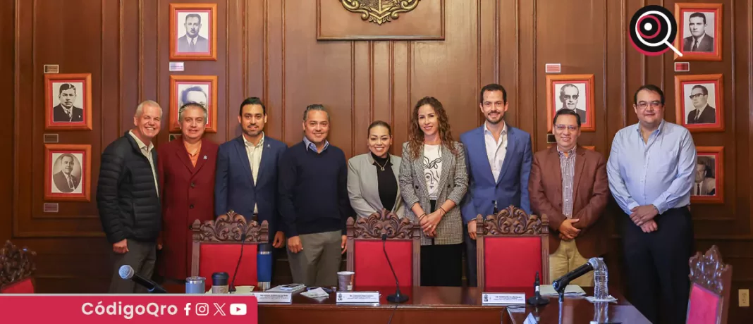 Dicha reforma establece que los hijos podrán llevar el primer apellido de forma indistinta / Foto: Cortesía