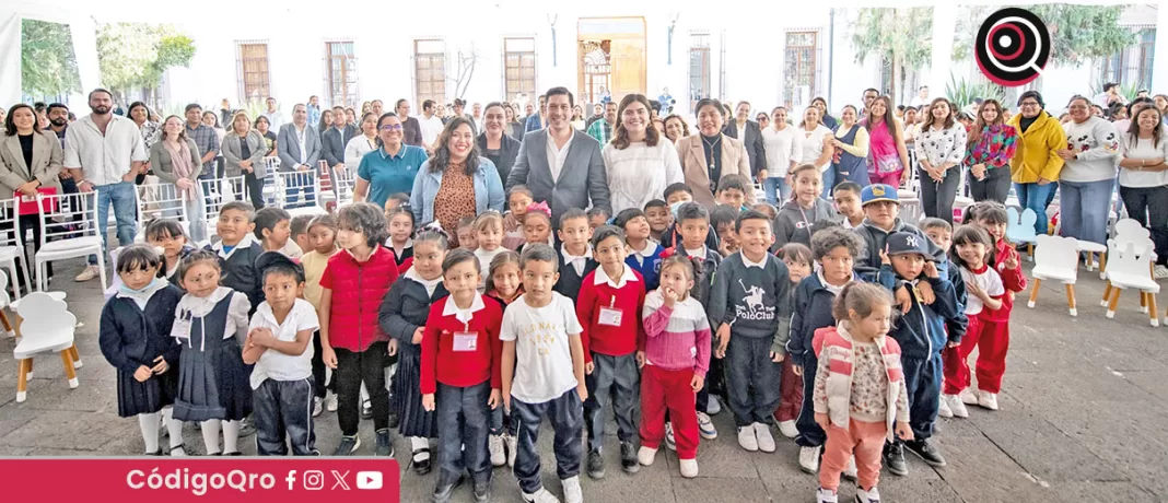 Monsalvo Castelán resaltó la importancia de brindar herramientas para que los niños se involucren en las lecturas / Foto: Cortesía