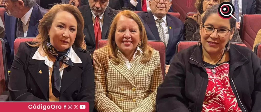 Las ministras Yasmín Esquivel, Loretta Ortiz y Lenia Batres acudieron a la ceremonia de la Constitución. Foto: Especial