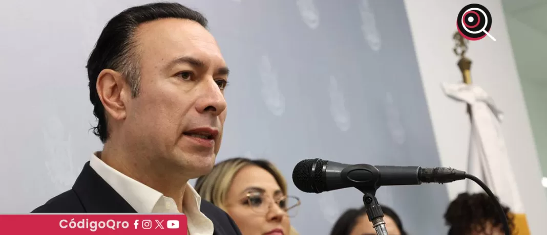 El diputado local de Morena, Arturo Maximiliano, presentó una propuesta sobre seguridad digital. Foto: Especial