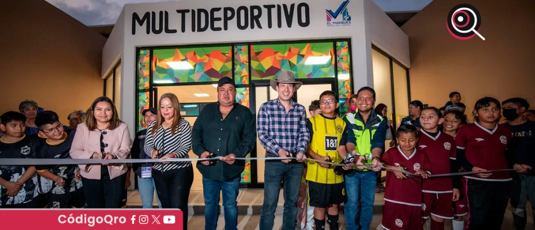 El presidente municipal de El Marqués, Rodrigo Monsalvo , inauguró la unidad deportiva de Paseos del Marqués. Foto: Especial