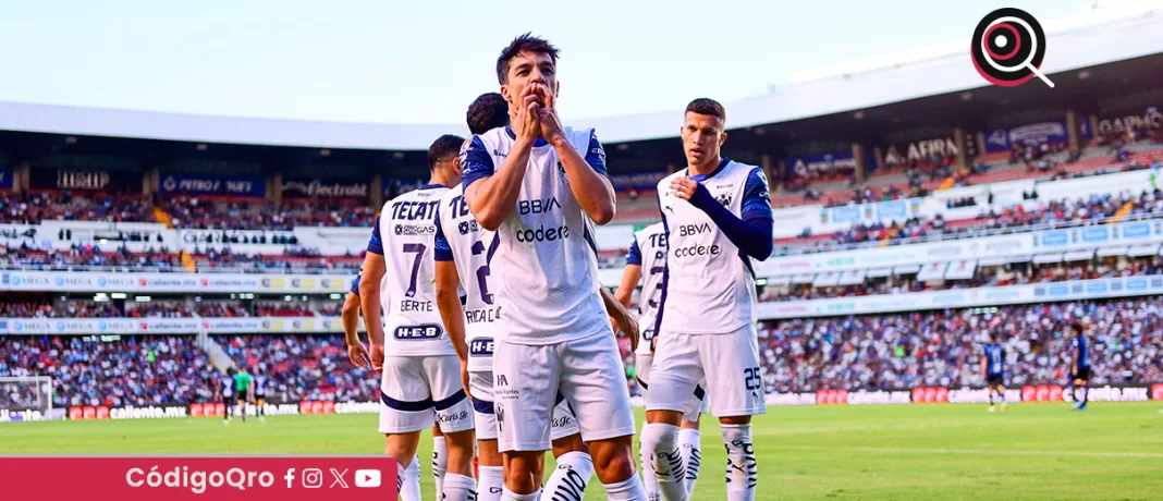 Los Rayados de Monterrey dominaron a los Gallos Blancos de Querétaro. Foto: Mexsport