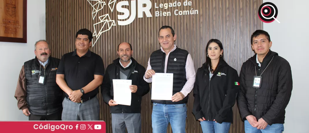 Con el objetivo de proteger a la población contra riesgos sanitarios, la SESA y el municipio de San Juan del Río firmaron convenios en materia de salubridad local e ingeniería sanitaria. Foto: Especial