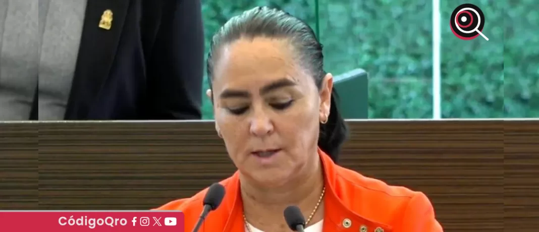 La coordinadora del grupo parlamentario de MC en el Congreso local, Teresita Calzada, aseguró que la incorporación de Paul Ospital a la bancada naranja es un ejercicio legítimo y defendió que los derechos del legislador no sean suspendidos. Foto: Especial