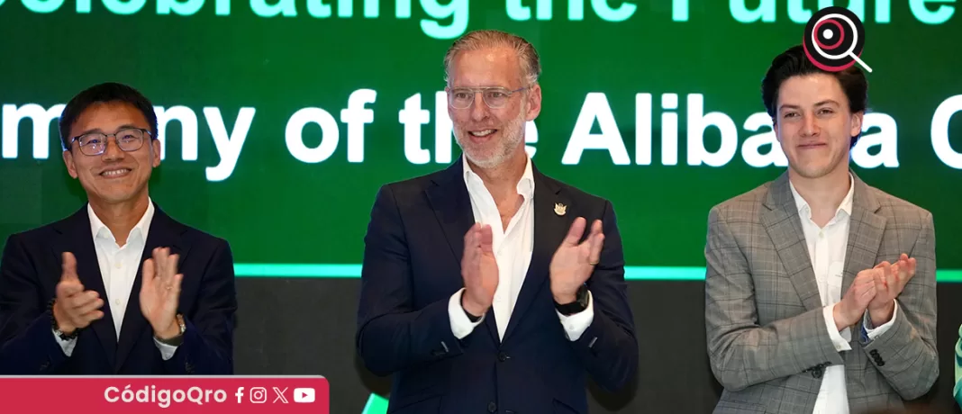 El titular de Sedesu, Marco Antonio Del Prete Tercero, destacó la construcción de un data center de Alibaba. Foto: Especial