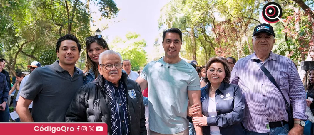 El presidente municipal de Querétaro, Felifer Macías Olvera, encabezó la celebración del Día Nacional de la Familia. Foto: Especial